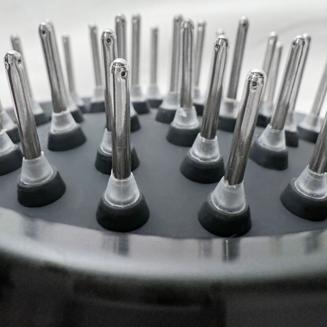 SCALP DIRECT™ Brush